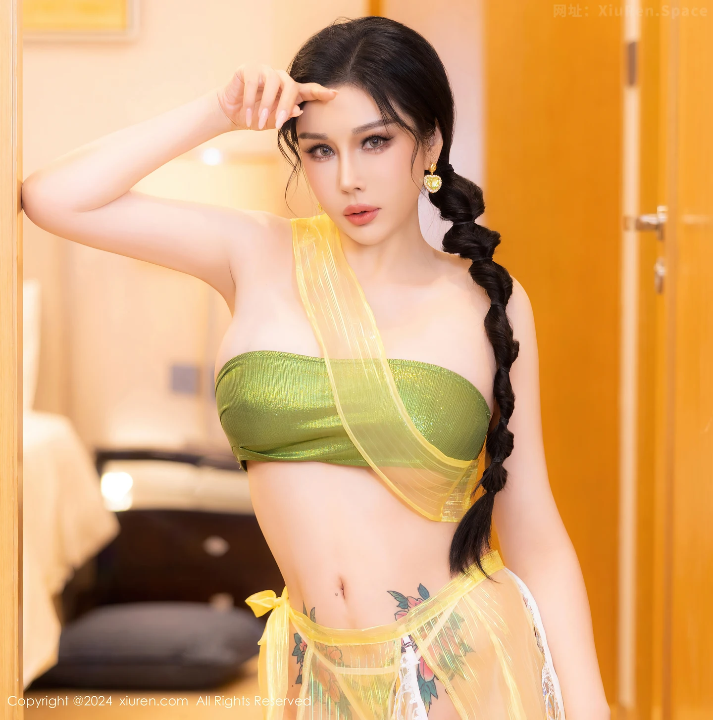 图片[3]-[XiuRen秀人网]VOL.8913 模特田冰冰性感黄色情趣服饰露抹胸内衣秀完美身材惹火诱惑写真55P-秀人网官方网站